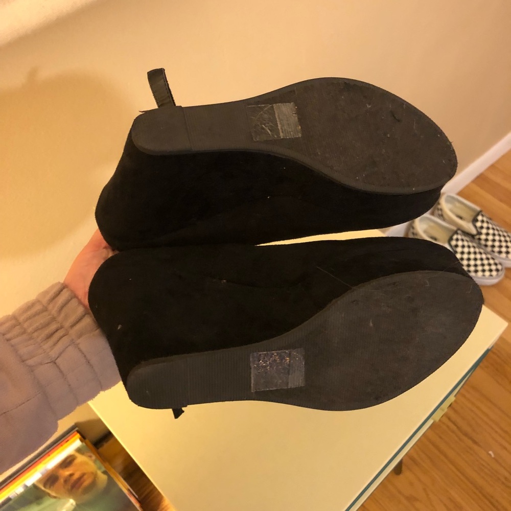 BLACK PLATFORM WEDGES SODA TILLYS